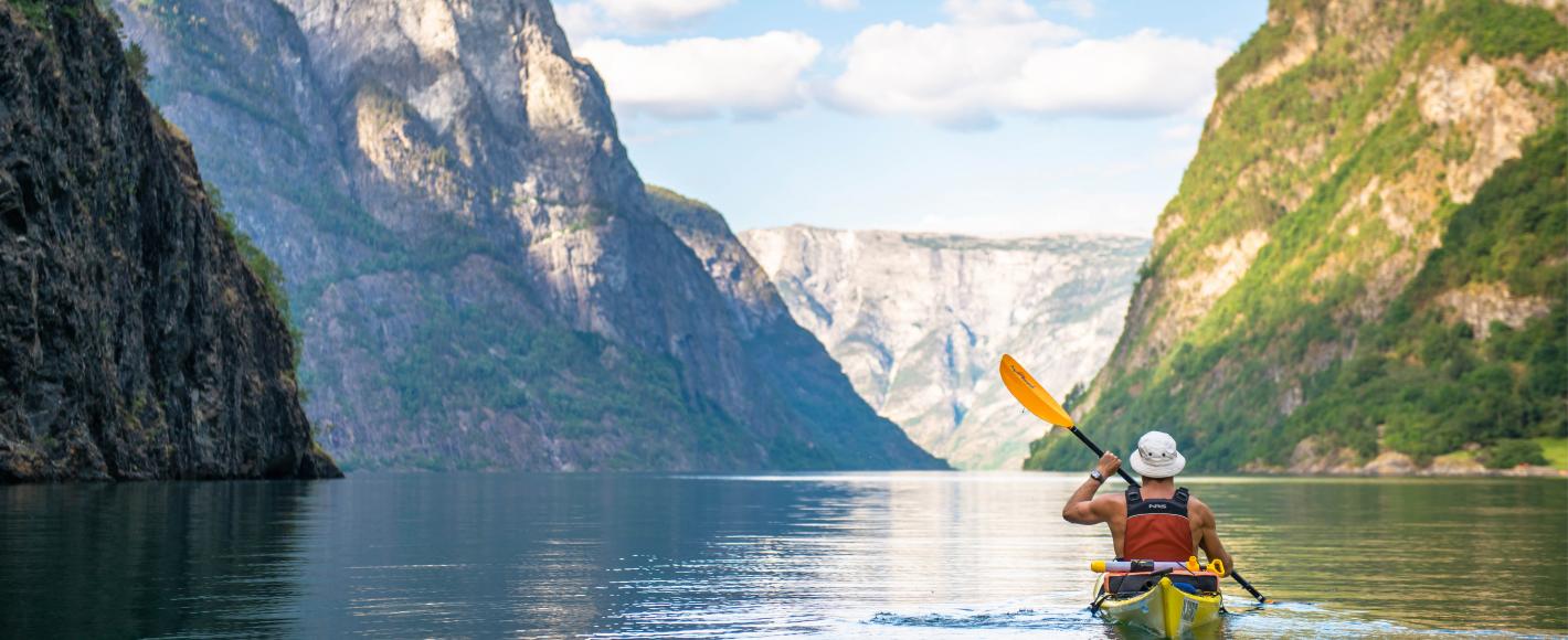 Norgesferie år? Hva med en padletur i den UNESCO-listet Nærøyfjorden? 